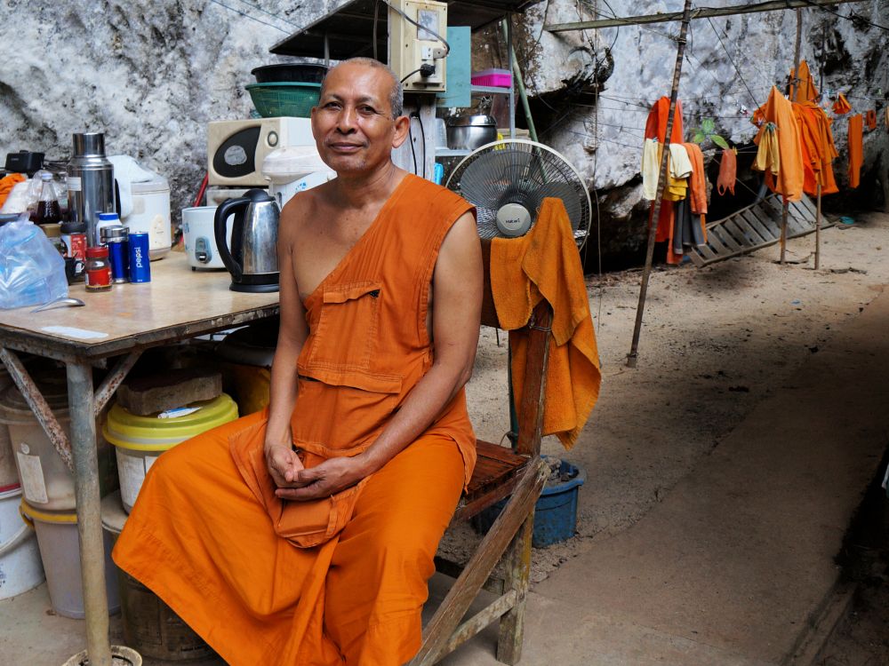 Buddhistiske munk i Khao Sok